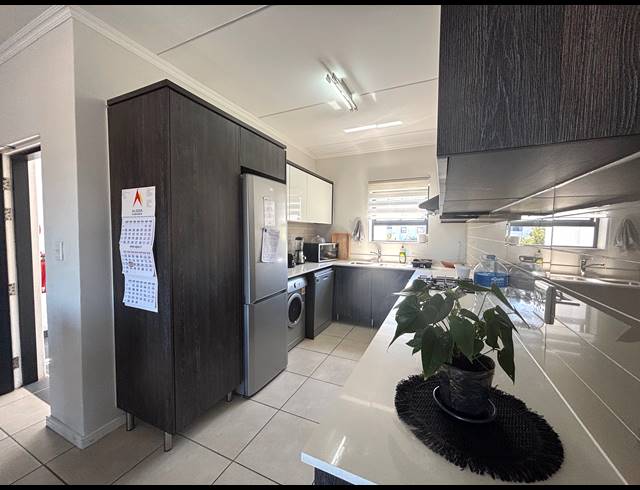 3 BEDROOM APARTMENT TO LET IN PARKLANDS
